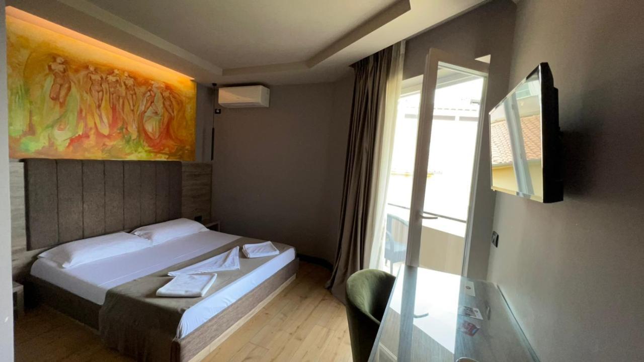 Vivi La Vita Hotel Tirana Exterior photo