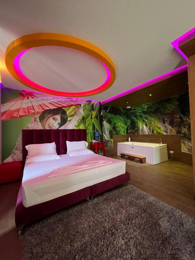 Vivi La Vita Hotel Tirana Exterior photo