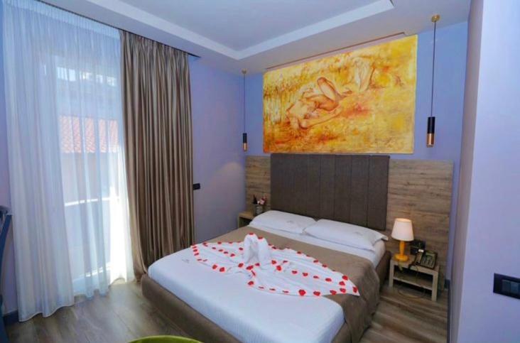 Vivi La Vita Hotel Tirana Exterior photo
